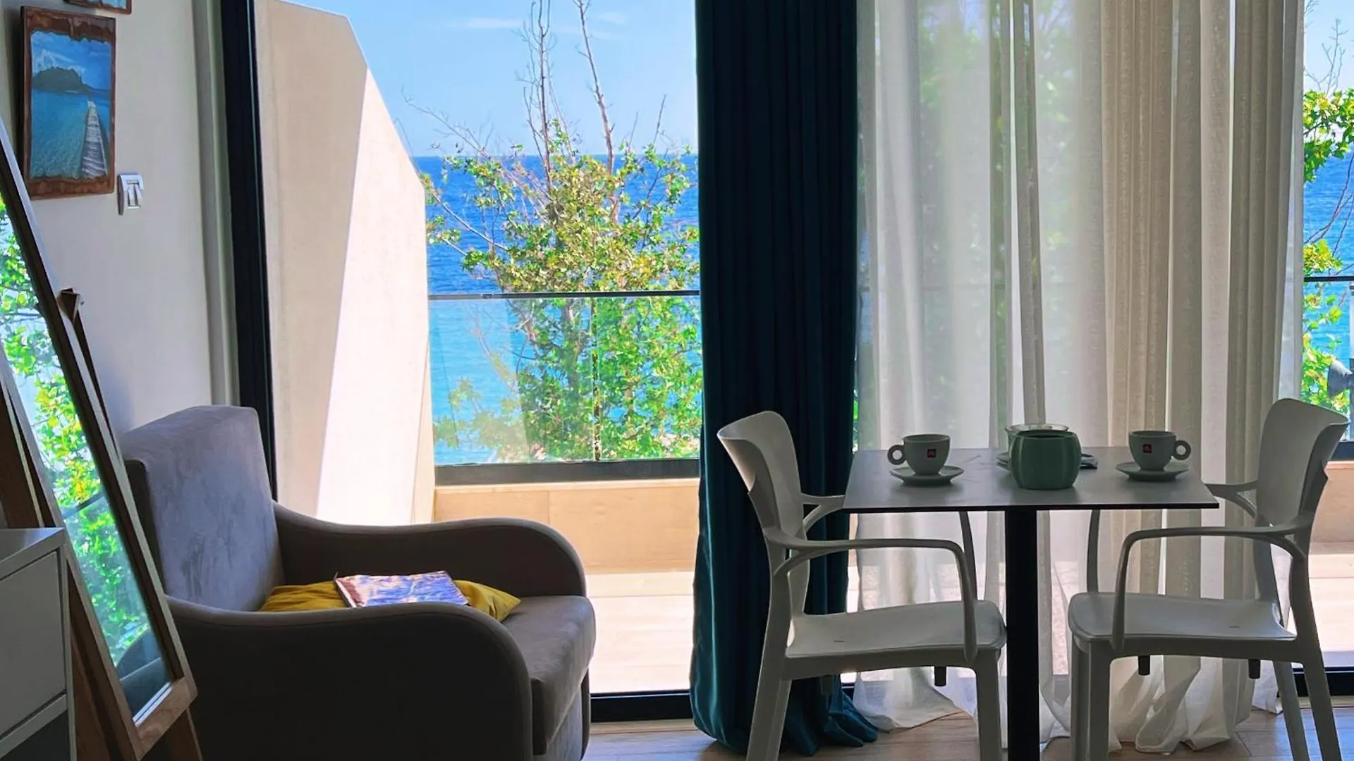 Otel Comfort Rooms Himarë Arnavutluk