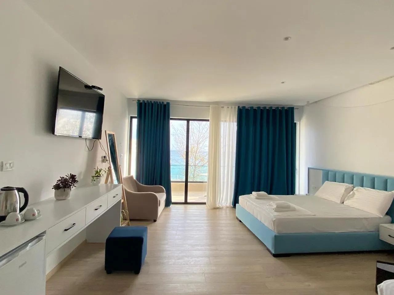 Comfort Rooms Himarë 0*,  Arnavutluk