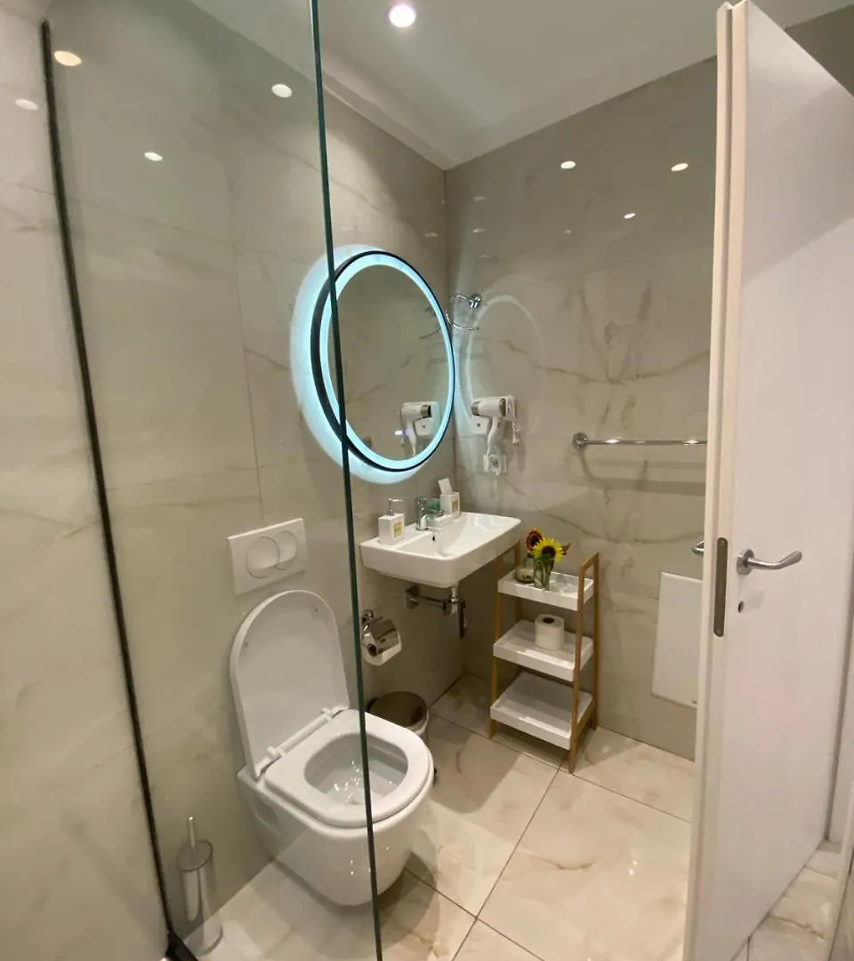 Otel Comfort Rooms Himarë
